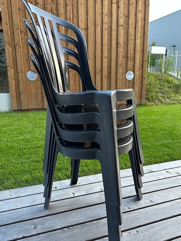 Chaises: Gartenstühle anthrazit | stapelbar – D'occasion à Wila par mrs_zh 2