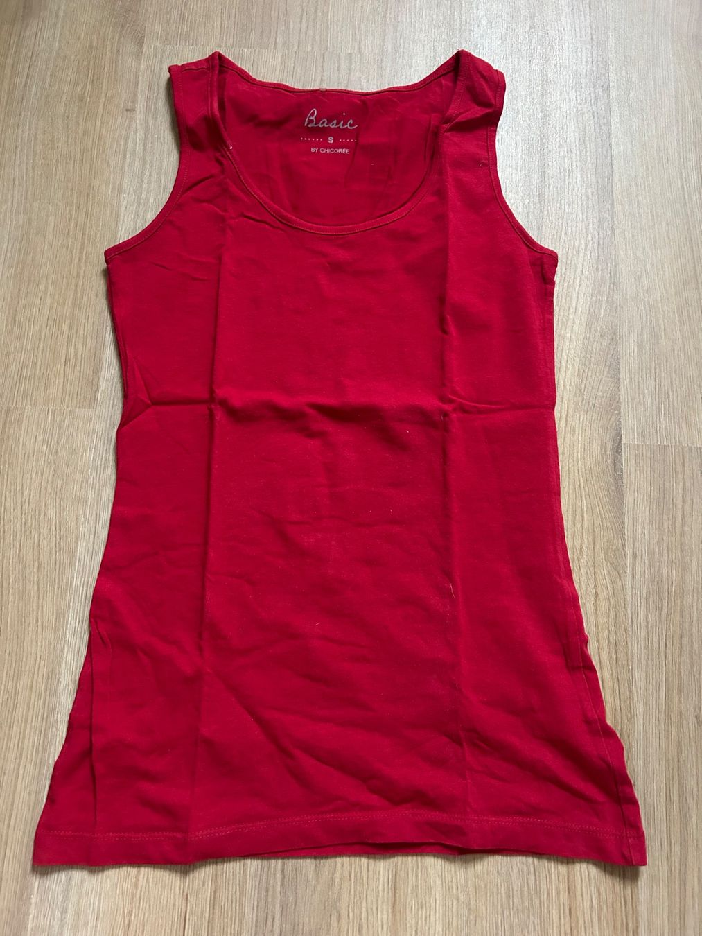 Top: Top rouge long bretelle larges – Usato da Chevenez venduto da lou_79mn