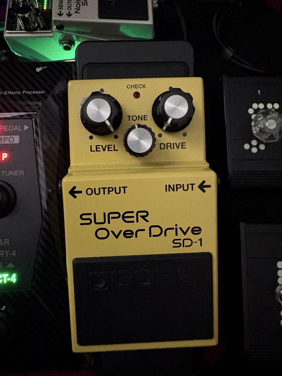 Boss Musikinstrumente: BOSS Super Overdrive SD-1 Effektpedal f. E-Gitarre – Neu (gemäss Beschreibung) aus Sargans von AP7320 2