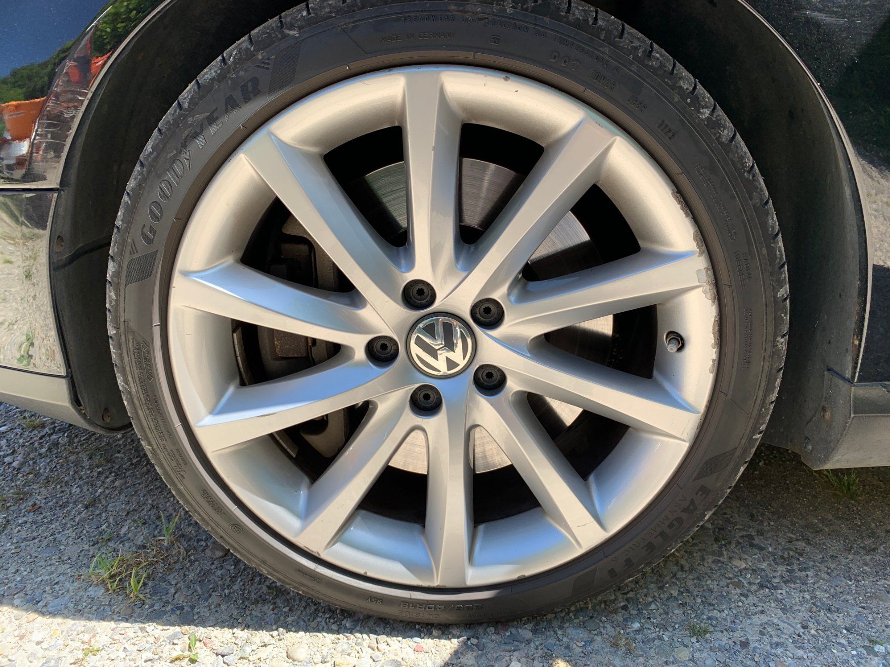 VW Automobili: VW Passat 3.2 Benzin 4-Motion DSG B04 – Usato da Fischenthal venduto da inf_k2jf 4
