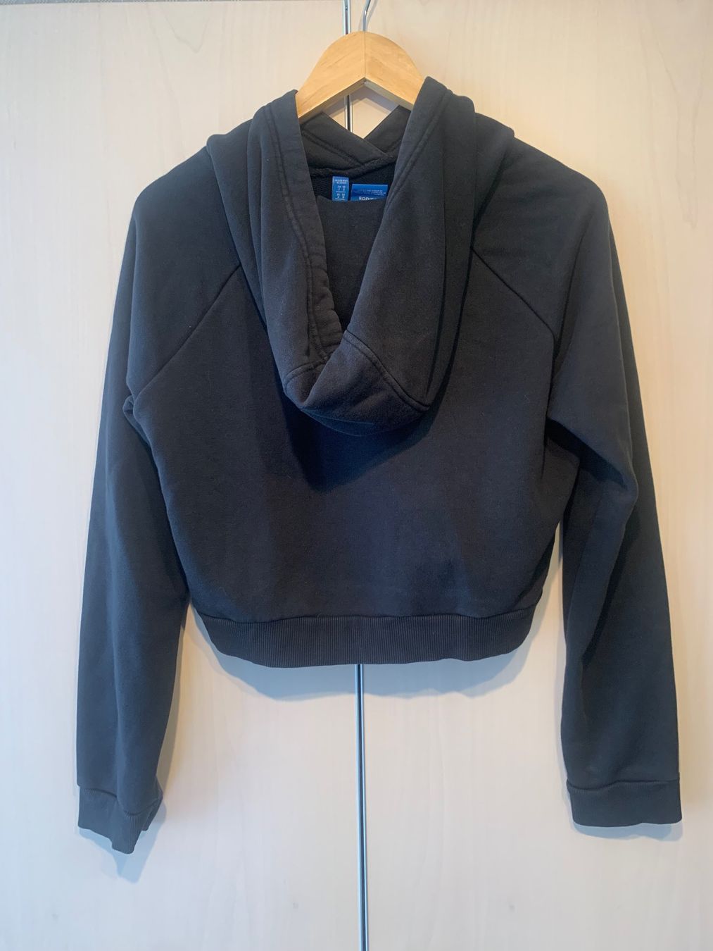 Adidas Maglioni & Felpe: Adidas Kurz-Kapuzenpulli, schwarz, Gr. 36 – Usato da Rosshäusern venduto da MiJoDoOl 2