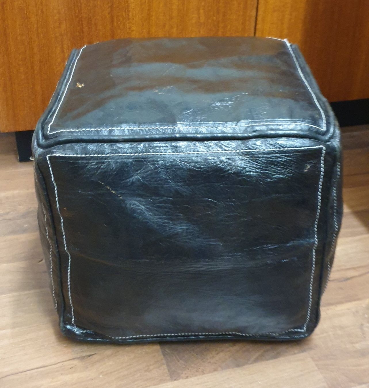 Tabourets: Leder Pouf – D'occasion à Emmen par magelan 1