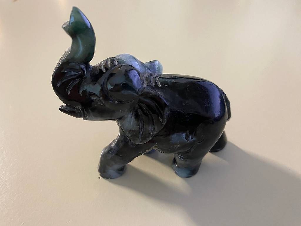 Statuette: Elefant aus Jade – Usato da Wettingen venduto da Maprau9 1