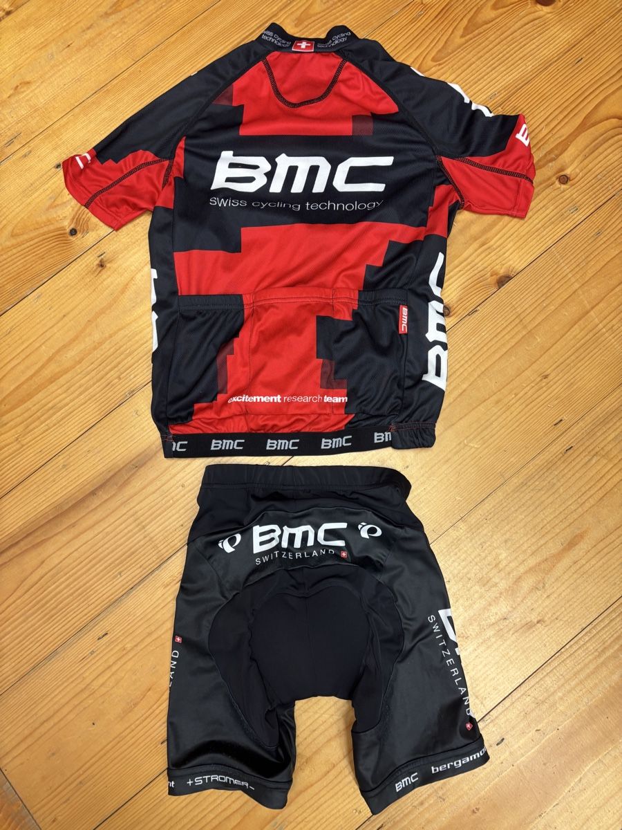 Scarpe, pantaloni & magliette da ginnastica: BMC Radsport Set, Grösse 152 – Usato da Büren an der Aare venduto da Nikito2001 3