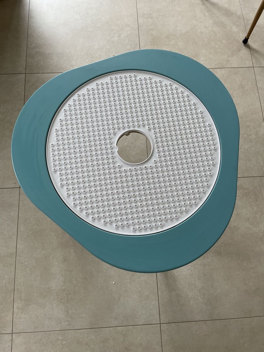 Jeux: Table de jeu mutable Stokke – D'occasion à Broc par jer_c8xf 1