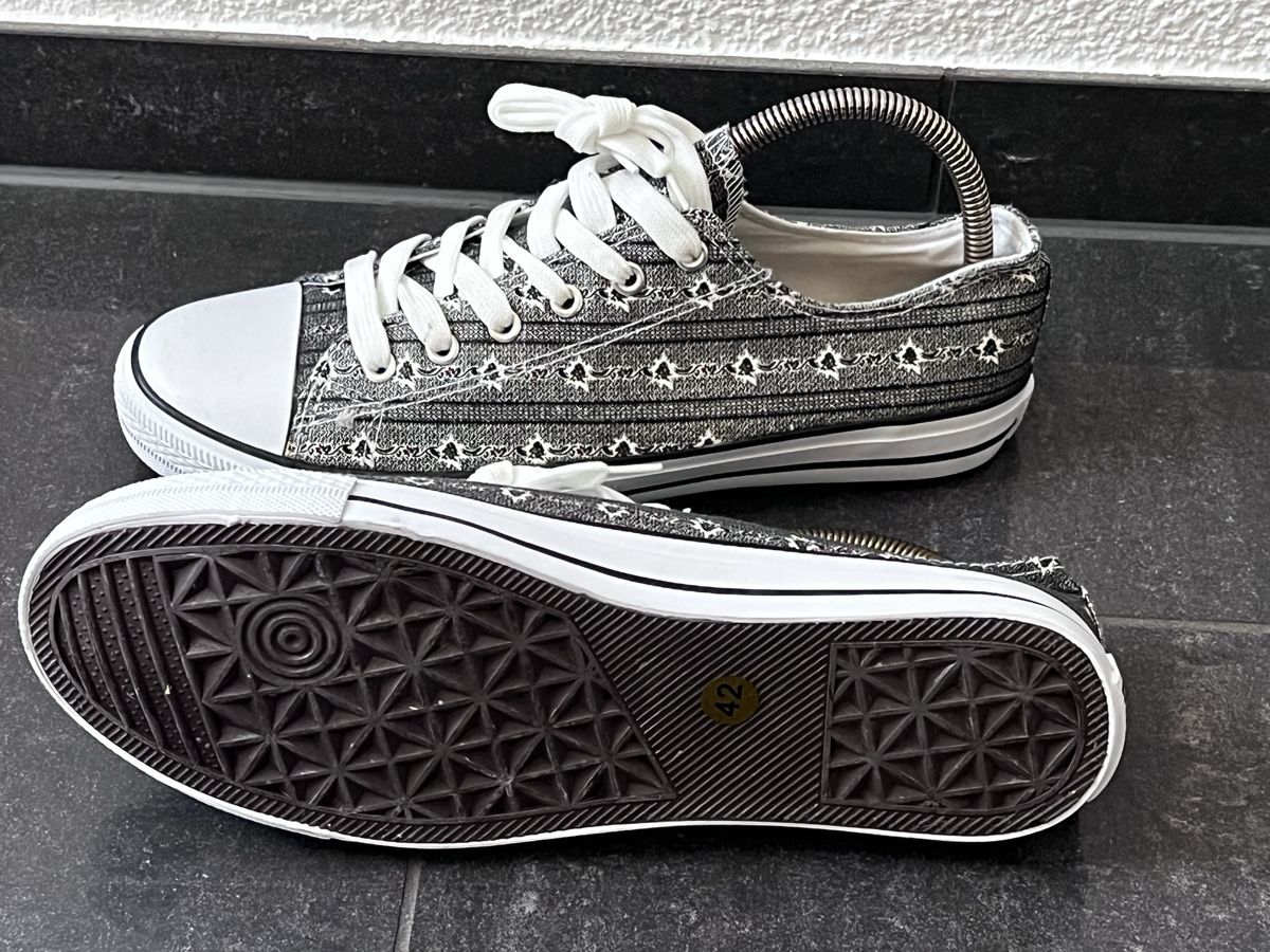 Scarpe da uomo: Original Hazard Freizeitschuhe, Gr. 42, Top Zustand! – Nuovo (secondo la descrizione) da Windisch venduto da Kamalun 3
