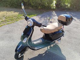 Roller PIAGGIO Vespa LX 125 3Vie schwarz met. gutem Zustand