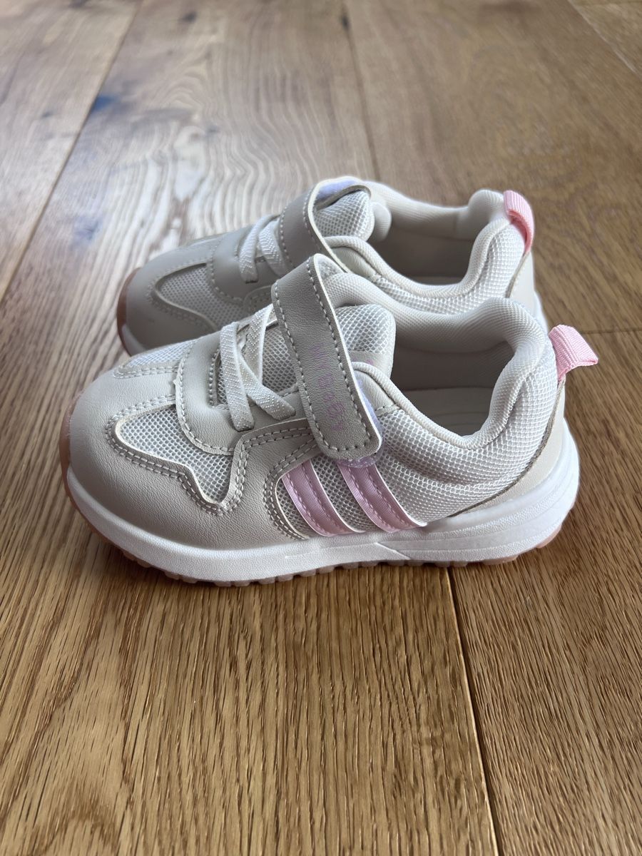 Scarpe per ragazzi: Kinderschuh Grösse 21 neuwertig – Nuovo e nell'imballaggio originale da Breitenbach venduto da Saskia.Betschart 2