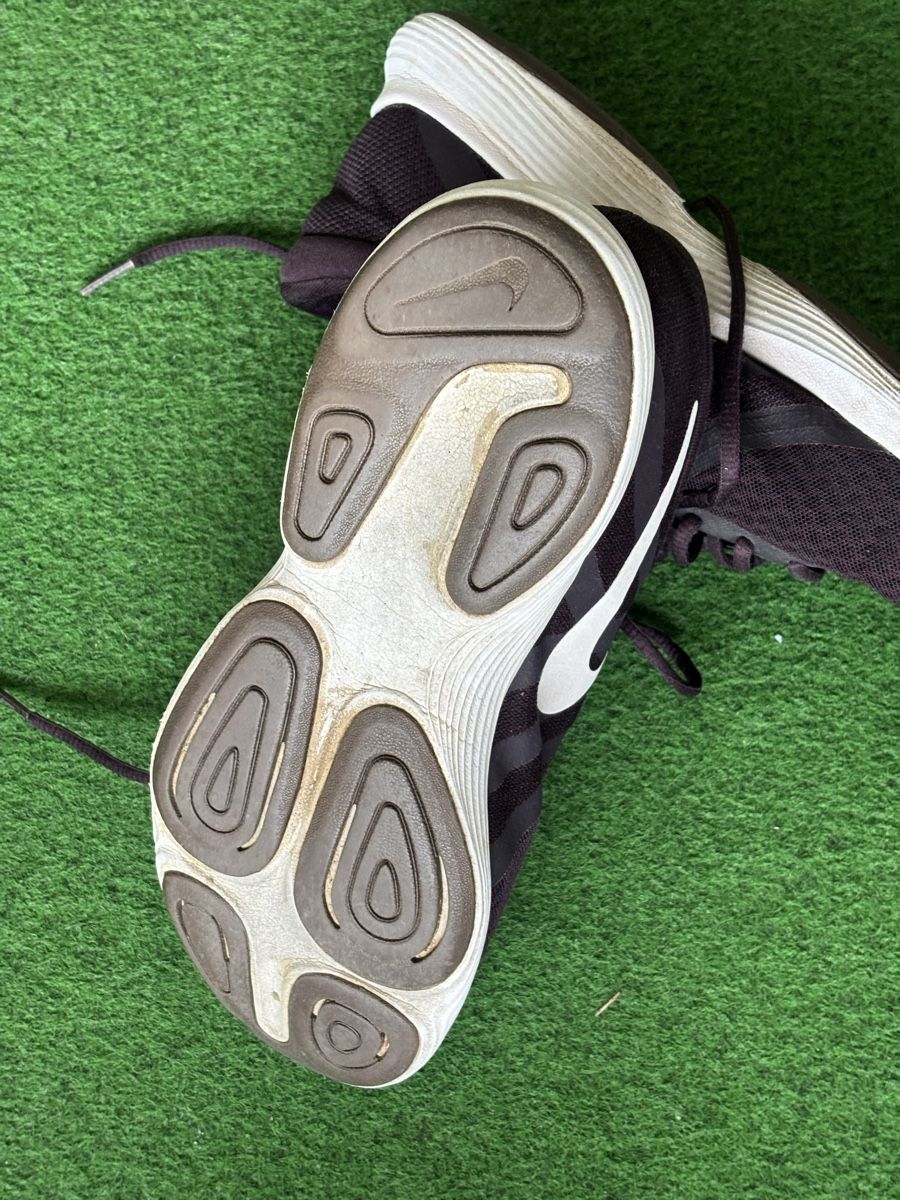 Nike Chaussures hommes: Nike gr.42 Schuhe – D'occasion à Zug par Biki72 2