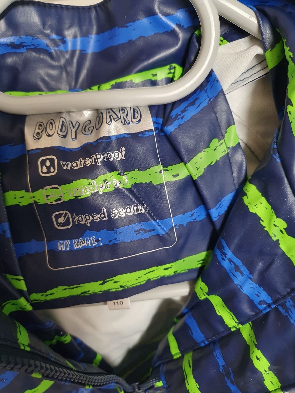 Jacken & Mäntel: Dino Regenjacke Gr 110 – Gebraucht aus Niederönz von STI88 3