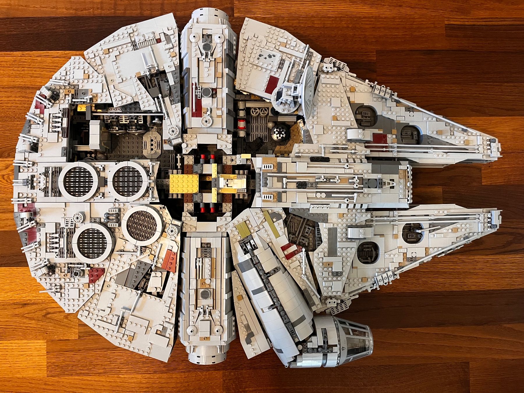 Lego Baukästen: UCS Millenium Falcon 75192 – Gebraucht aus Villnachern von stephang2007 4