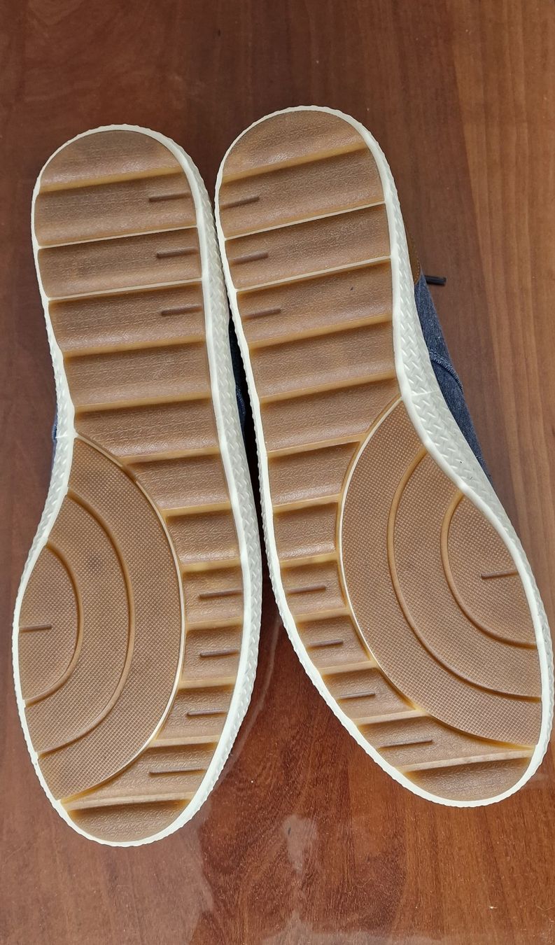 Scarpe da uomo: Freizeitschuhe Gr 44 – Nuovo e nell'imballaggio originale da Dübendorf venduto da zarry10 1