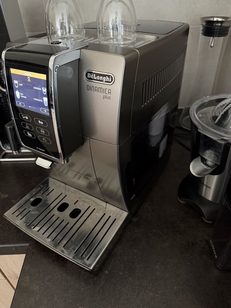 De'Longhi Machines à café & Machines à expresso: Machine à café DeLonghi Dinamica Plus argentée – Défectueux à Montreux par MaisonMonteCarlo 1
