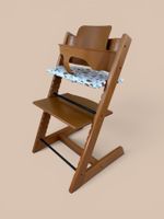 Stokke® Tripp Trapp inkl. Babyset & Kissen / Kirsche