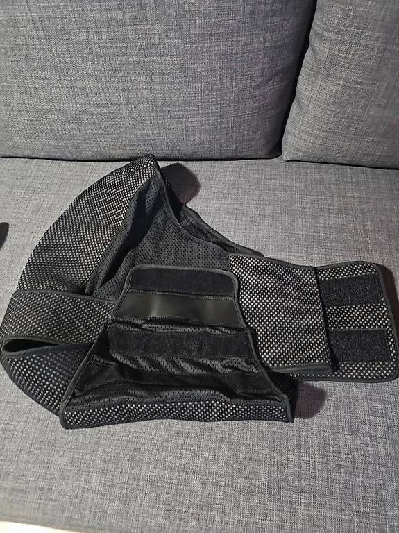 Foulards, Tücher & Schals: Écharpe d'epaule – Gebraucht aus Lausanne von AlexDom96