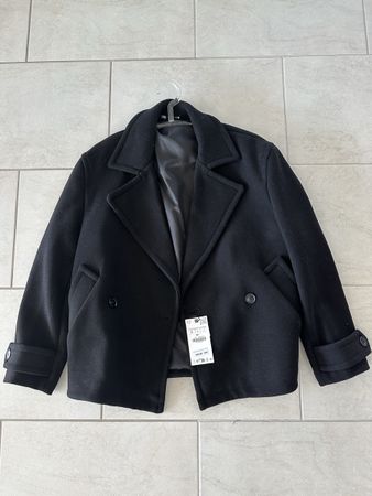 Schwarzer Zara Kurzmantel Gr. S, Neuwertig!