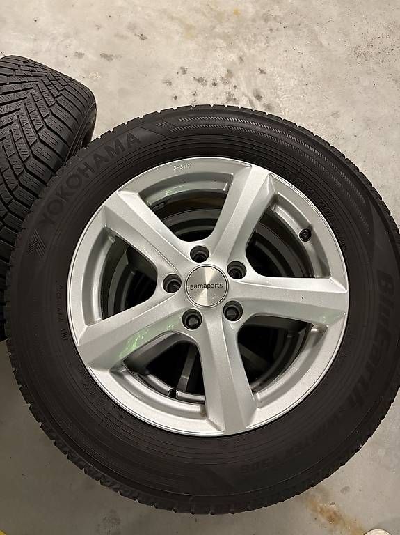 Pneumatici & Ruote complete: Winterräder Skoda Karoq – Usato da Rotkreuz venduto da iva_lxj5 2