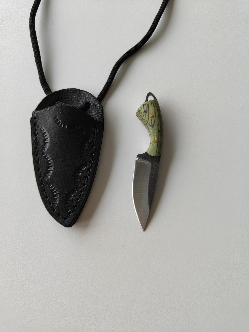 Accessori: Handgefertigtes Kettenmesser mit Scheide. – Nuovo e nell'imballaggio originale da Oberentfelden venduto da ase_sk8n 1