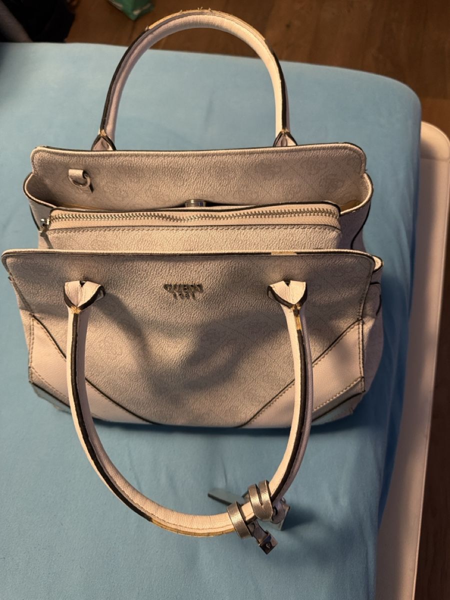 Guess Borse da donna: Guess Handtasche, hellgrau-silber, Top Zustand! – Usato da Triesen venduto da Kleki 6