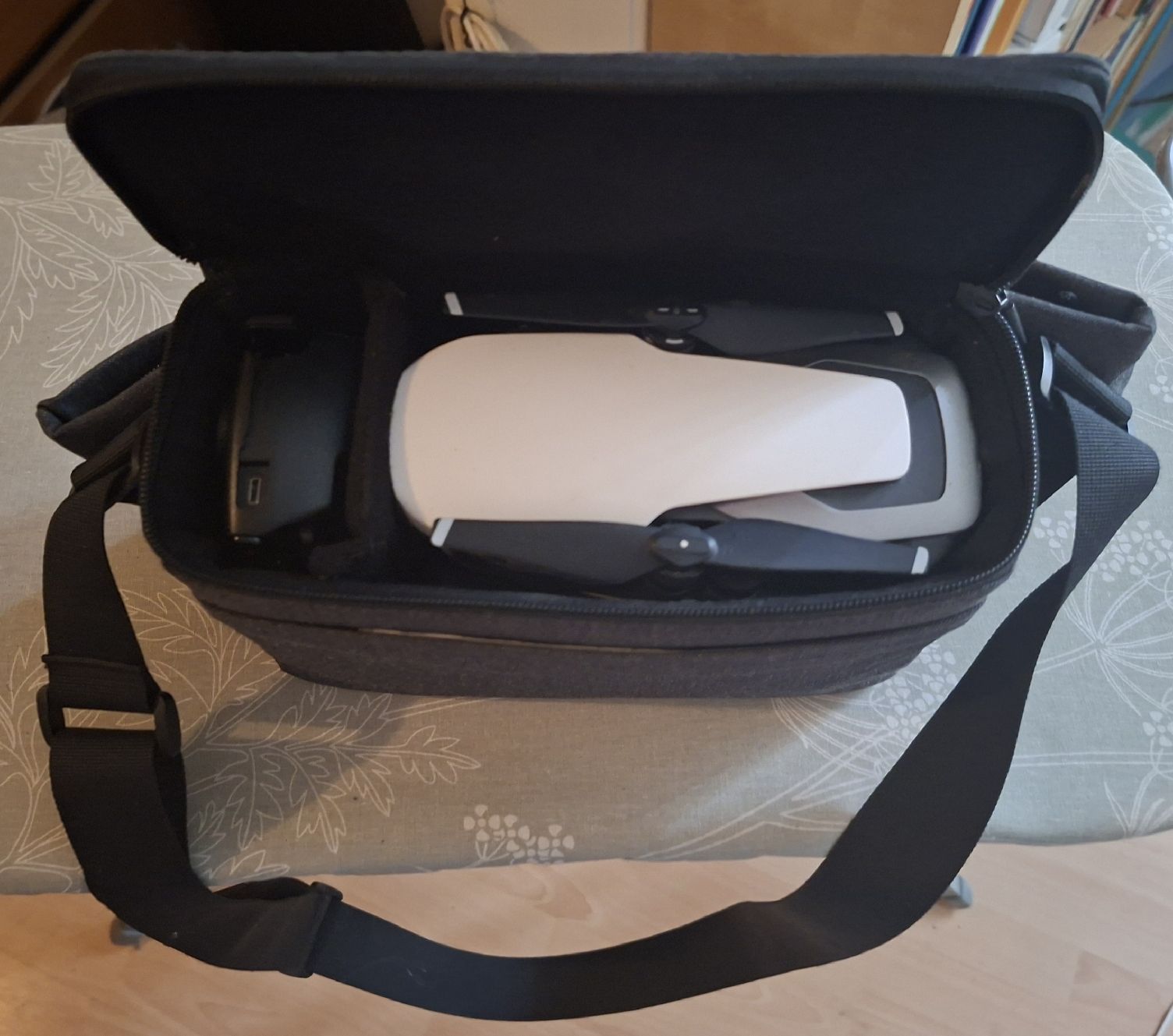 DJI RC Kits de montage: Drone DJI MAVIC AIR avec 4 batterie – D'occasion à Tavannes par Yann333 3