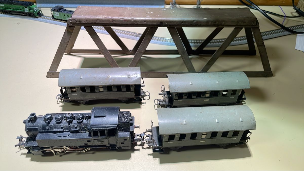 Märklin Modellini di ferrovie: Märklin Antike Eisenbahn - Zug -Brücke – Usato da Wohlen AG venduto da NincoA-Z