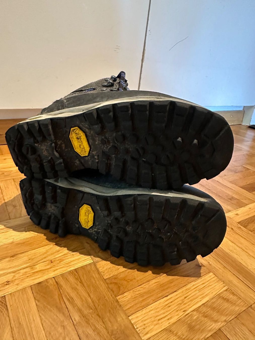 Meindl Scarpe da uomo: Wanderschuhe von Meindl ca. Gr. 36 – Usato da Winkel venduto da Tatanof 4