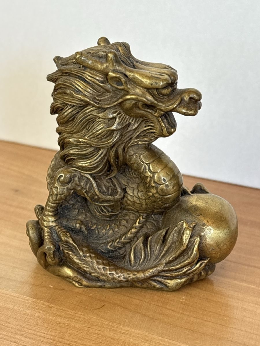 Tutte le decorazioni: Figur Drachen mit Kugel / Bronze oder Messing – Usato da Rümlang venduto da euqinom16