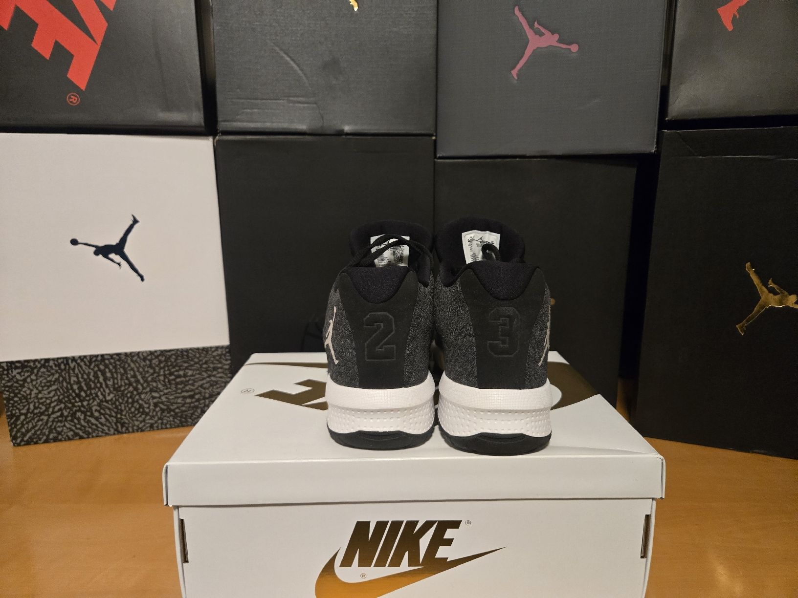 Jordan Scarpe da uomo: Jordan B.Fly Anthracite White Gr. 38 – Usato da Winterthur venduto da SneakersLeo 2