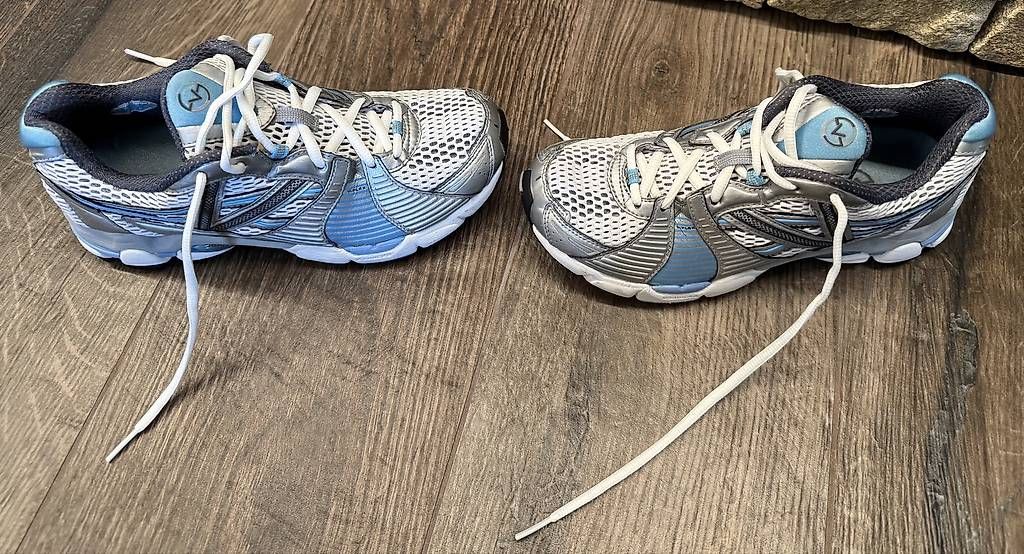 Herrenschuhe: Turnschuhe Gr. 39 – Gebraucht aus Frutigen von sal_9lqd 1
