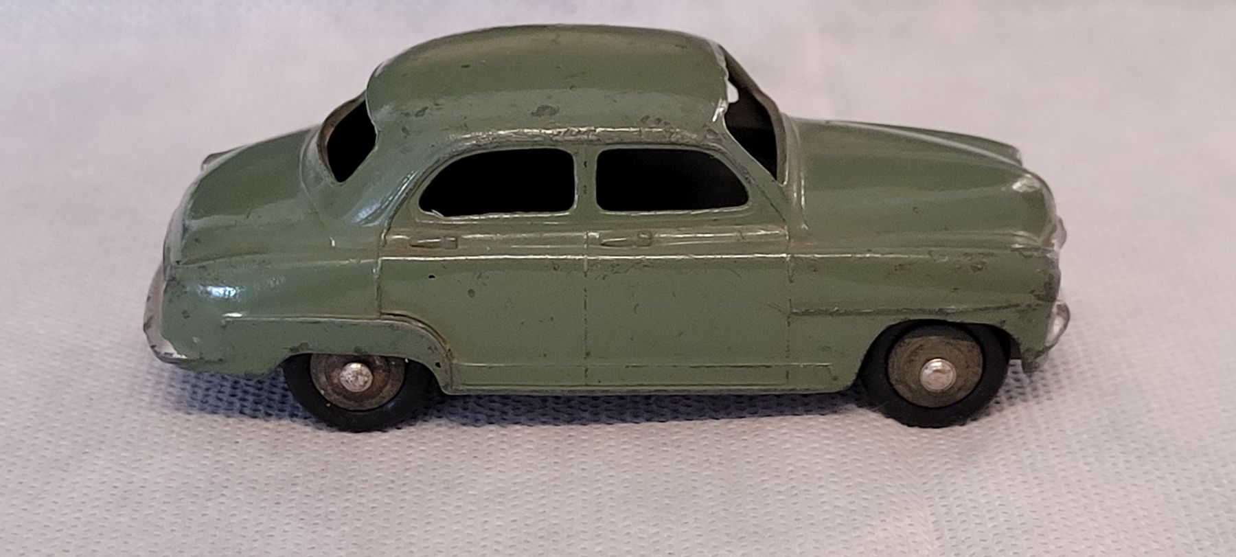 Dinky Toys Modellini d'auto: Dinky Toys Simca 9 Aronde verte, 24U – Usato da Delémont venduto da Forexmi 2