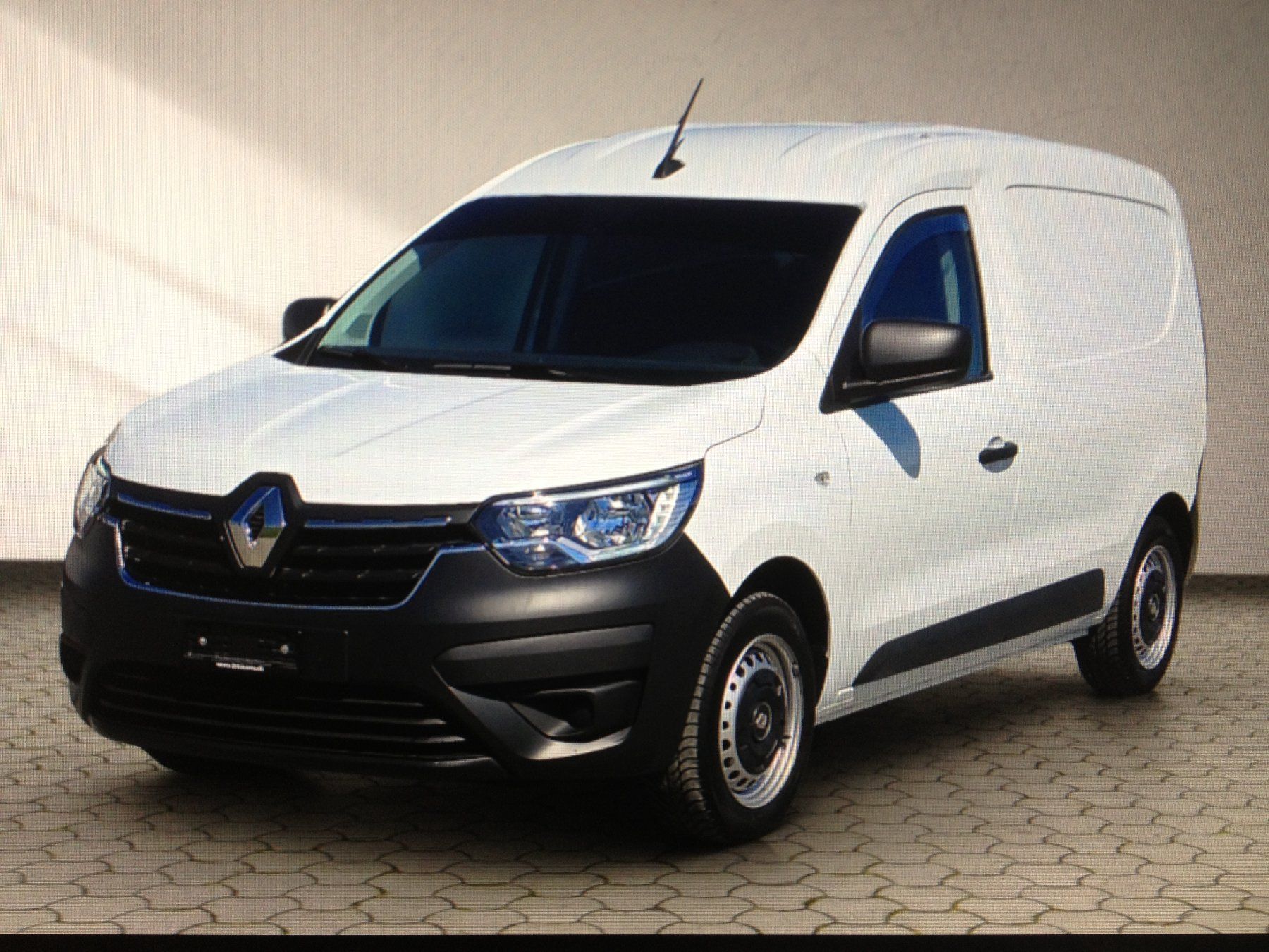 Renault Automobili: Renault Express, ( Kangoo, Caddy ) – Usato da Rickenbach LU venduto da Hulibu