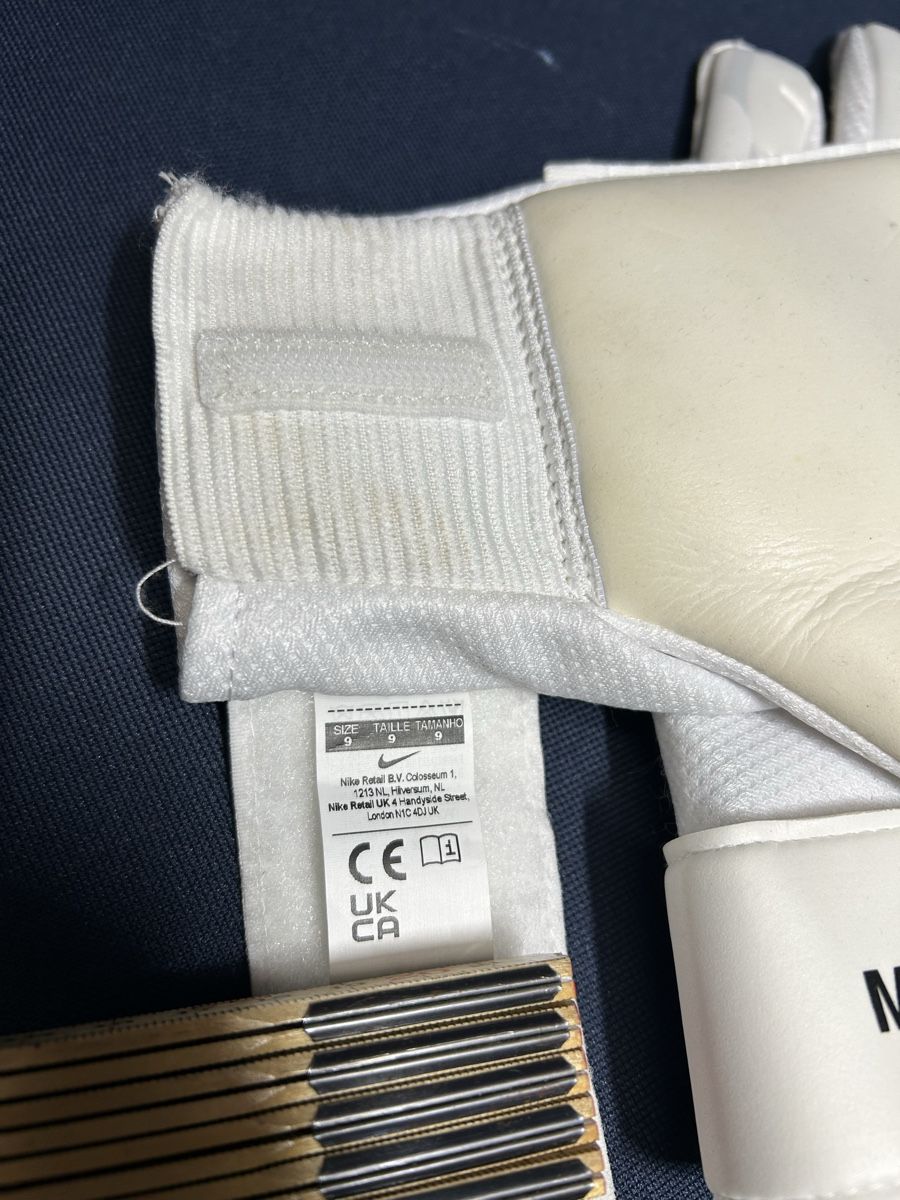 Nike Handschuhe & Handstulpen: Torwarthandschuhe Nike Grösse 9 NEU – Neu (gemäss Beschreibung) aus Ibach von heifla 1