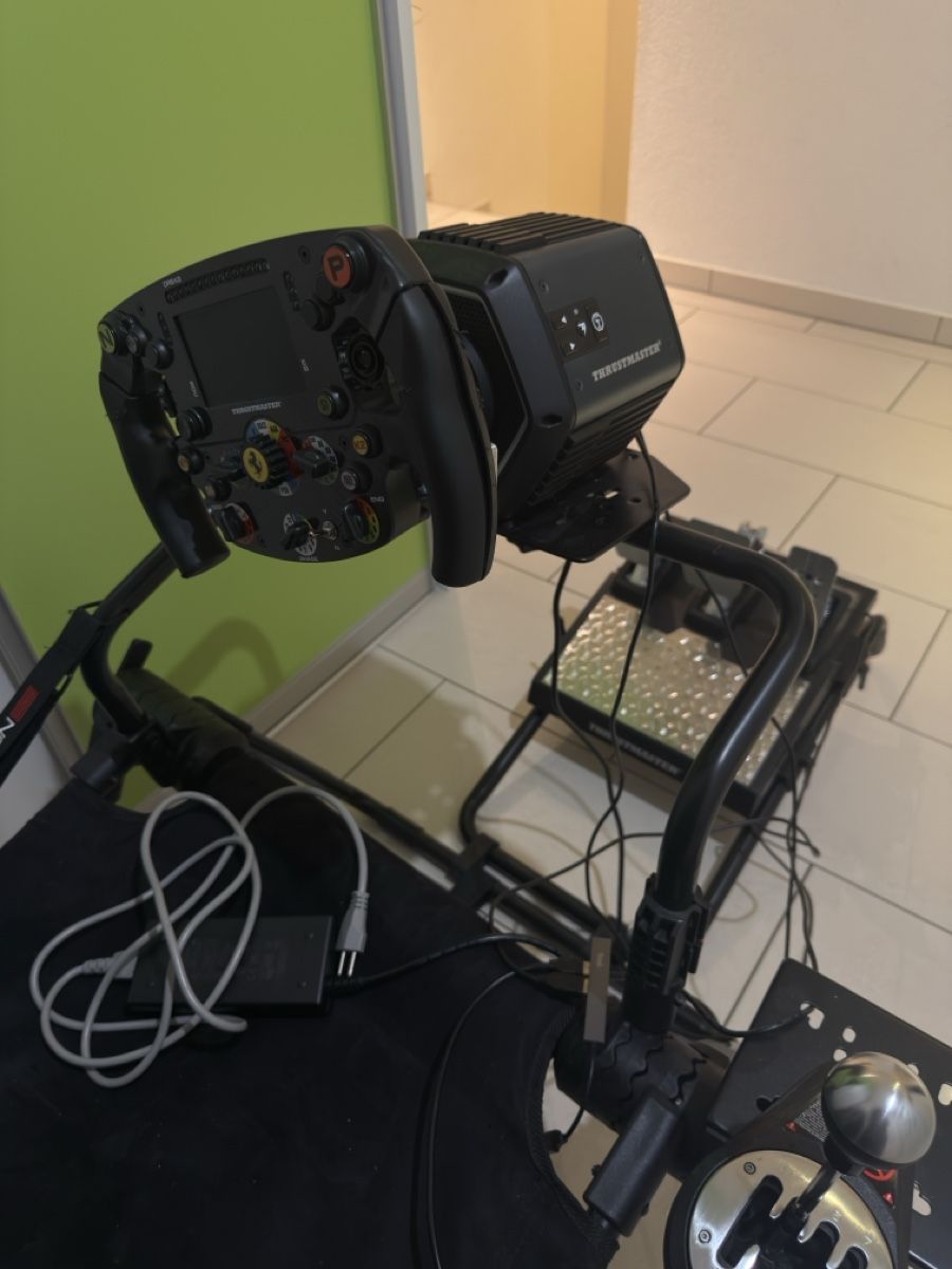 Thrustmaster Controller: Thrustmaster t818 mit T-LCM TH8A und Next Level Racing Sitz – Usato da windisch venduto da Wishin 4