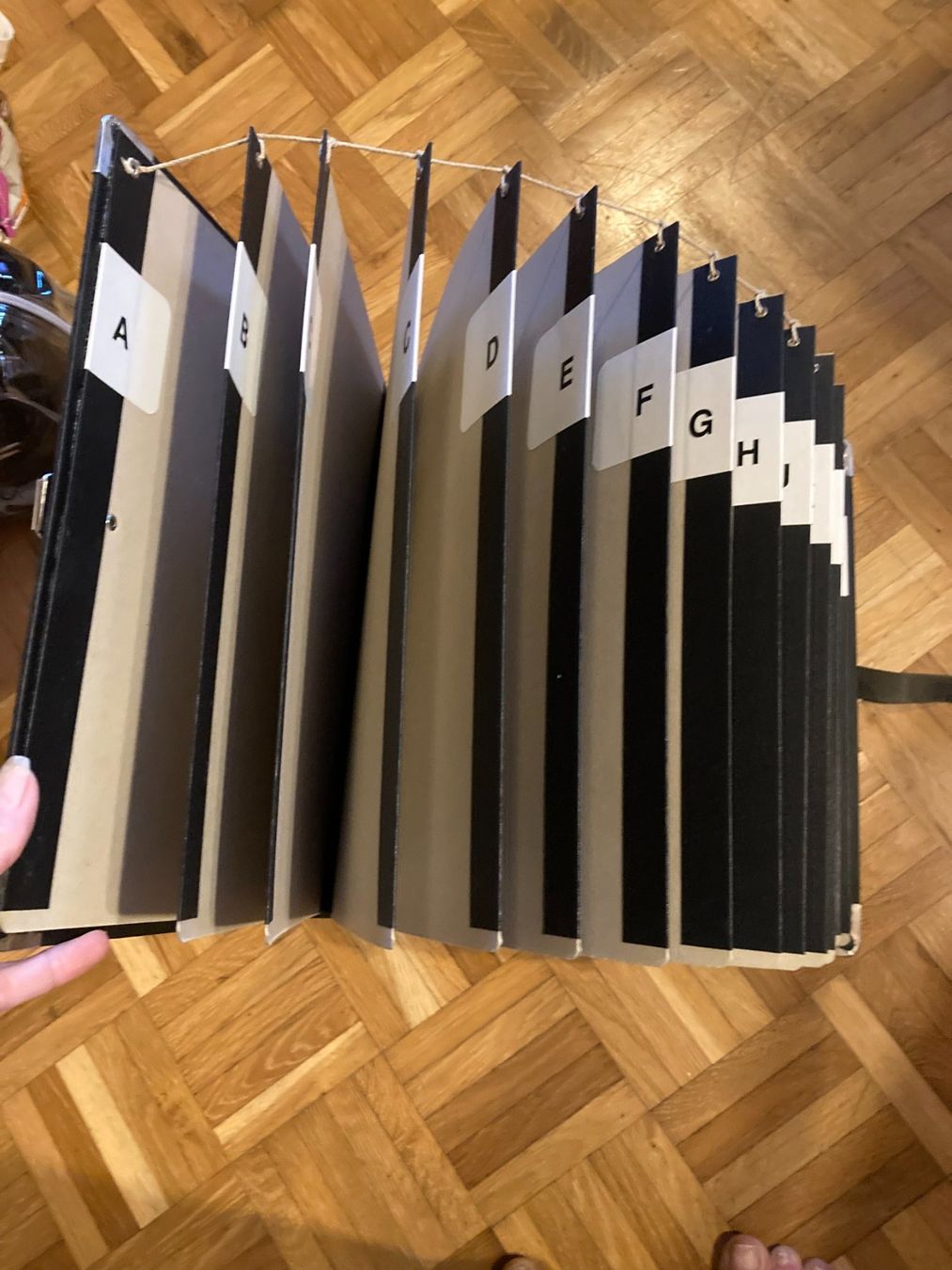 Koffer & Taschen: Theaterrequisit – Gebraucht aus Balsthal von dasesaro 1