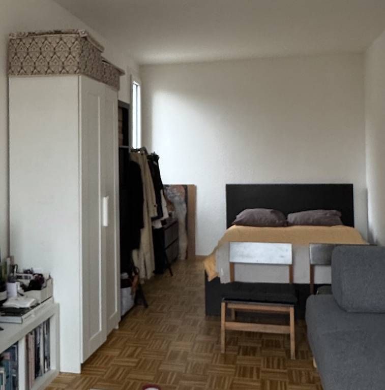 Betten: Lit avec rangement, sommier et matelas  – Gebraucht aus Les Acacias von ana_9l8q