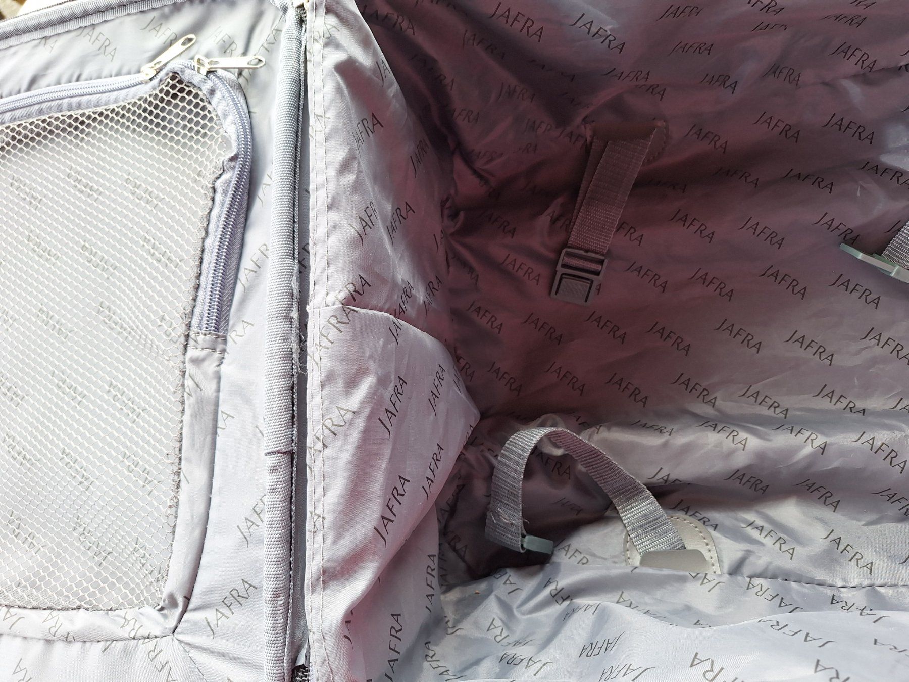 Reisekoffer: JAFRA ROLLKOFFER SCHWARZ – Gebraucht aus Huttwil von Kunterbuntli 5