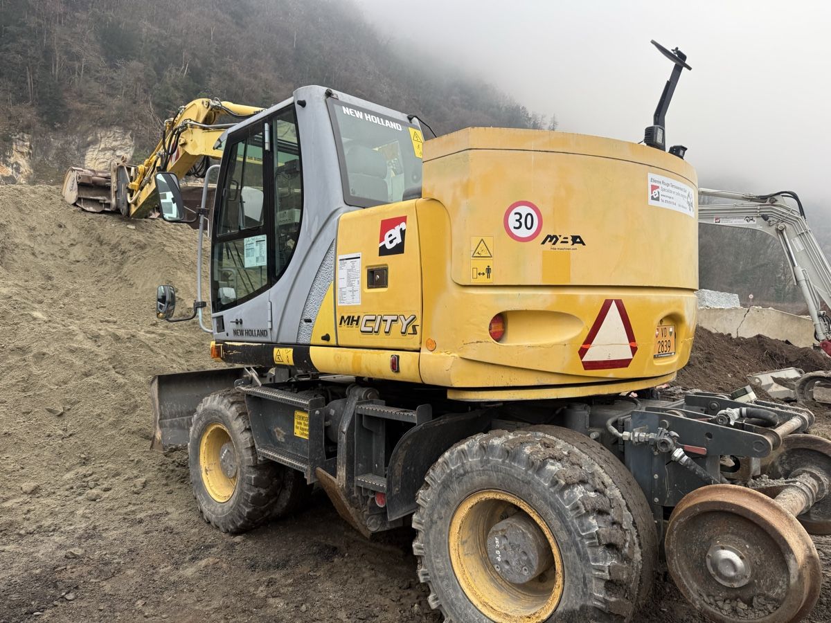 Bagger , New Holland MH City 20 to (Gebraucht) in Villeneuve VD für CHF ...