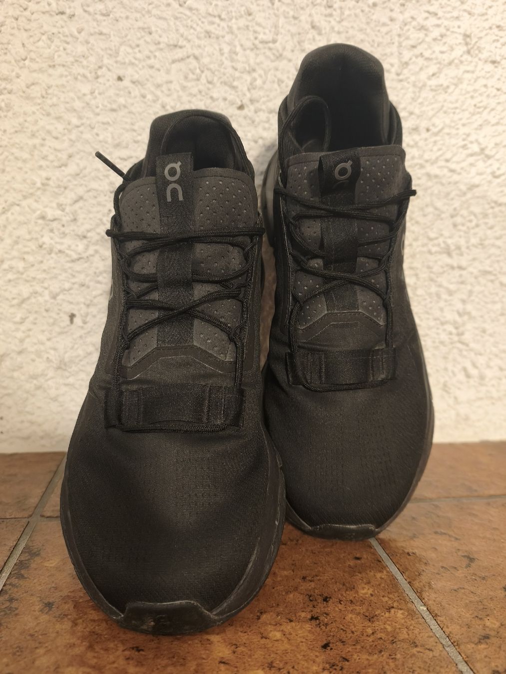 On Chaussures hommes: On Sneaker Cloudnova2 – D'occasion à Balsthal par GravelDudz 1