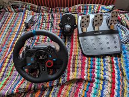 Logitech G29 Rennlenkrad mit Pedalen und Schalthebel