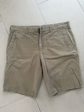 Shorts - Manor - Grösse M - grün