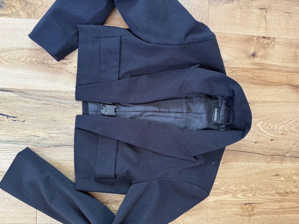 Giacche: Schwarzer eleganter Kurzjacken Blazer Gr M – Nuovo (secondo la descrizione) da Hüttwilen venduto da sar_8gj7