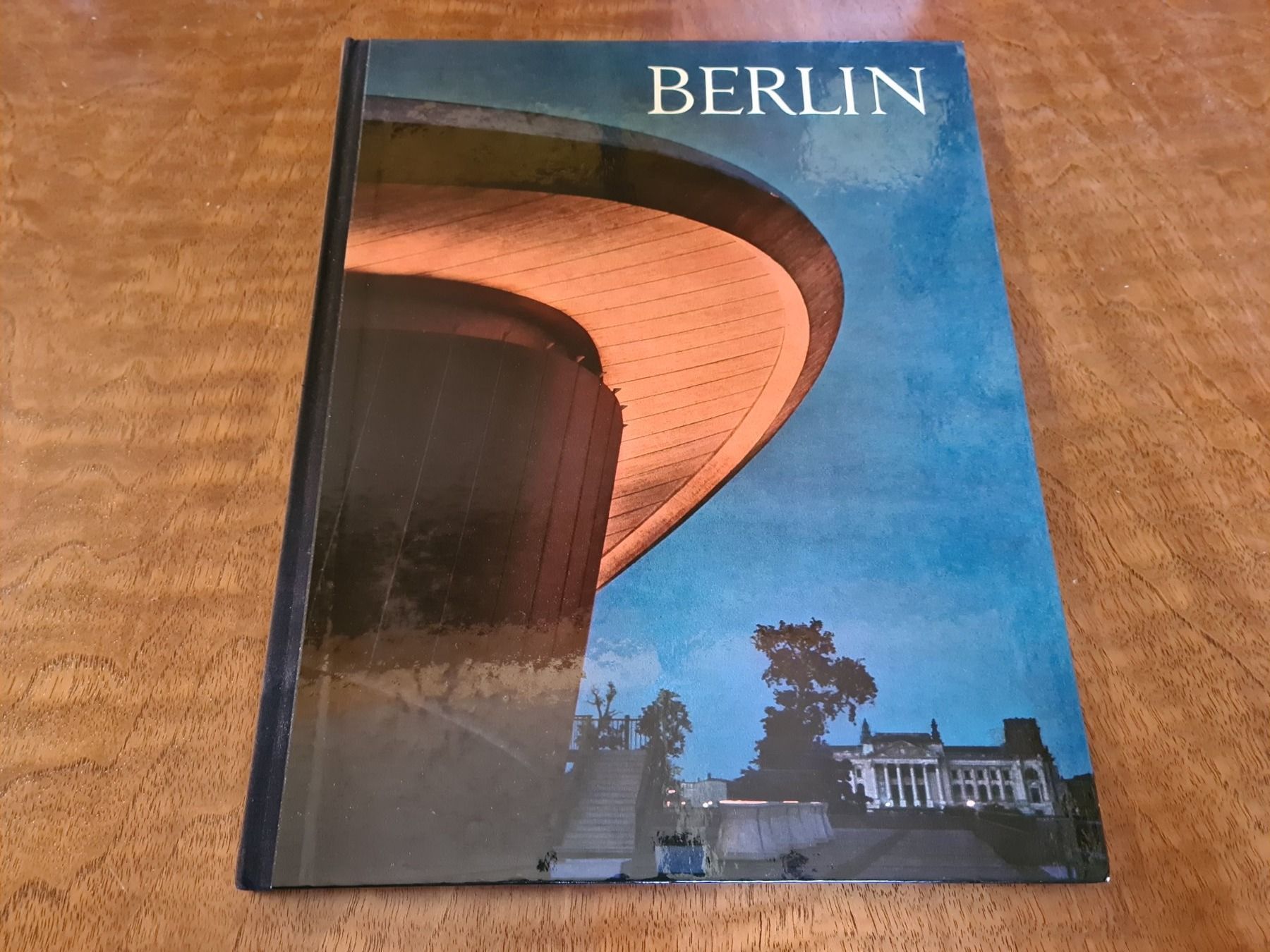 Libri: BERLIN – Usato da Erstfeld venduto da Uhu1980