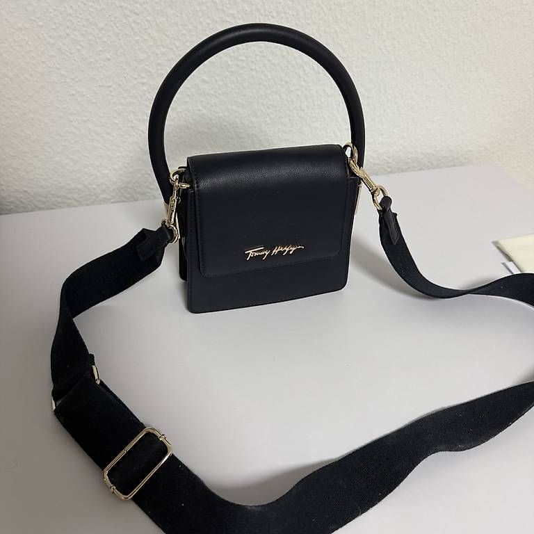 Borse da donna: Tommy Hilfiger Tasche – Usato da Hochdorf venduto da Franciscochico 1