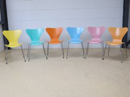 Arne Jacobsen Stühle - Series 7 | Fritz Hansen | Stapelbar
