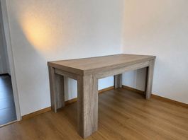 Ausziehbarer Esstisch in Holzoptik