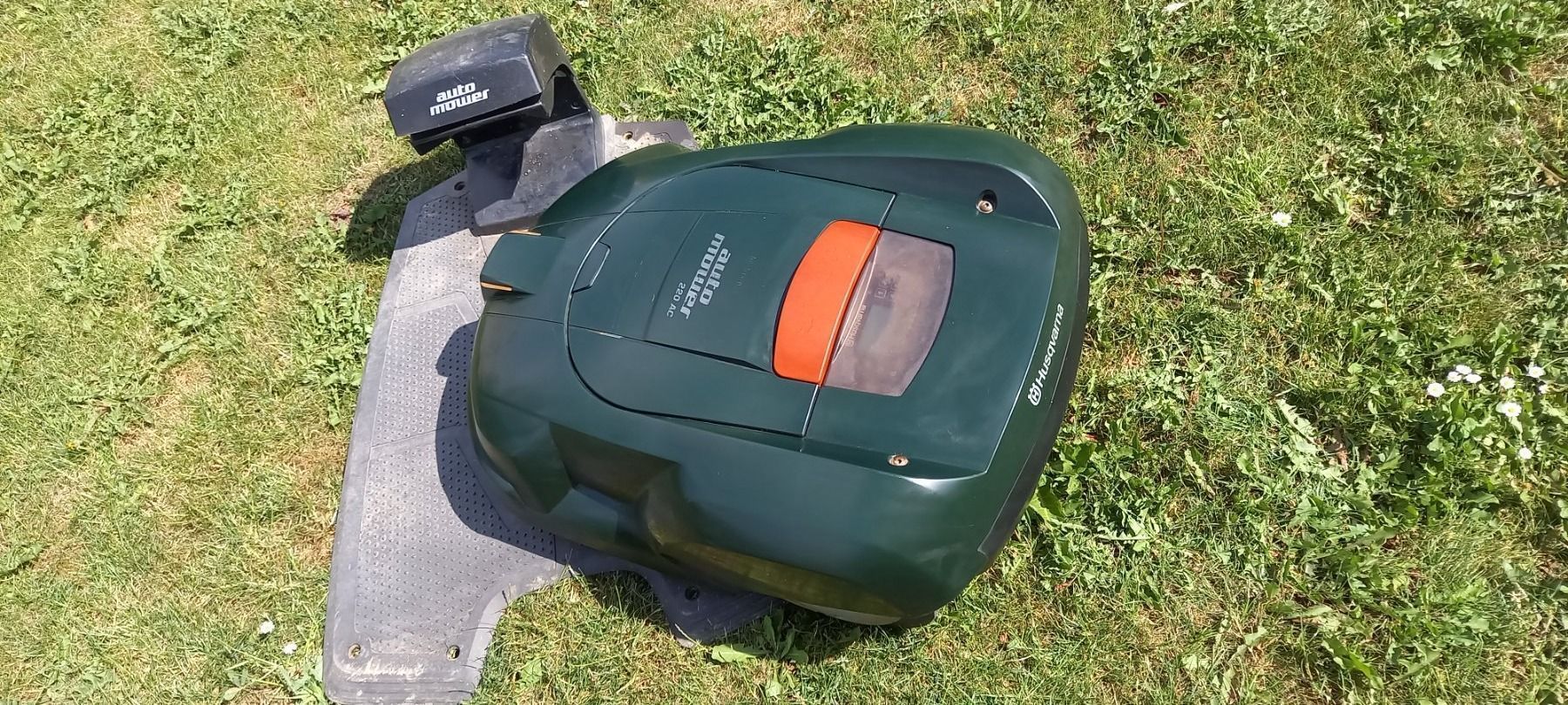 Husqvarna Tagliaerba: Husqvarna automower Ac220. – Usato da Grenchen venduto da Asus_ 3