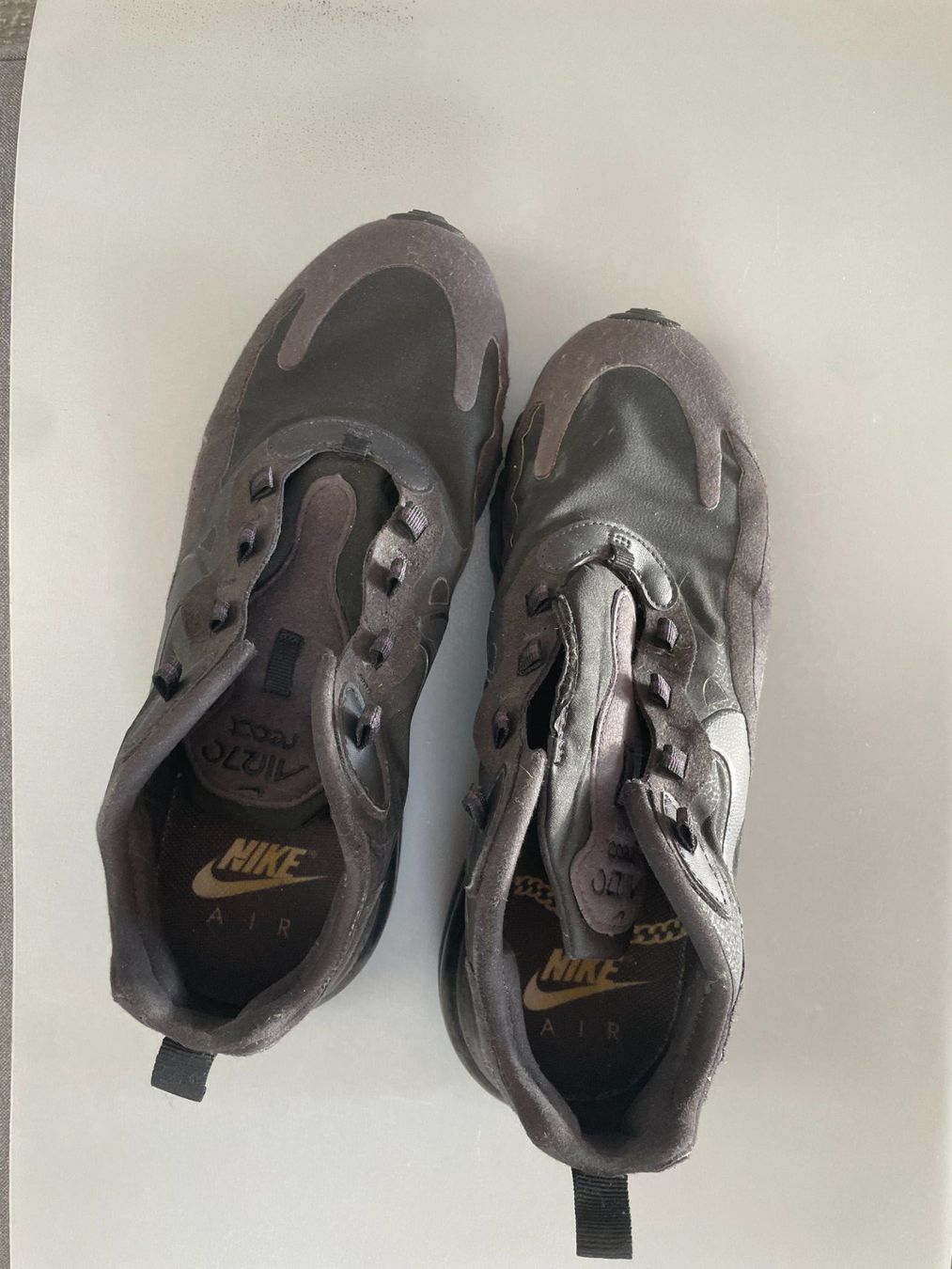 Nike Scarpe da uomo: Nike Air Max 270 React noir - taille EU 43 – Usato da Lausanne venduto da verde34256789 2