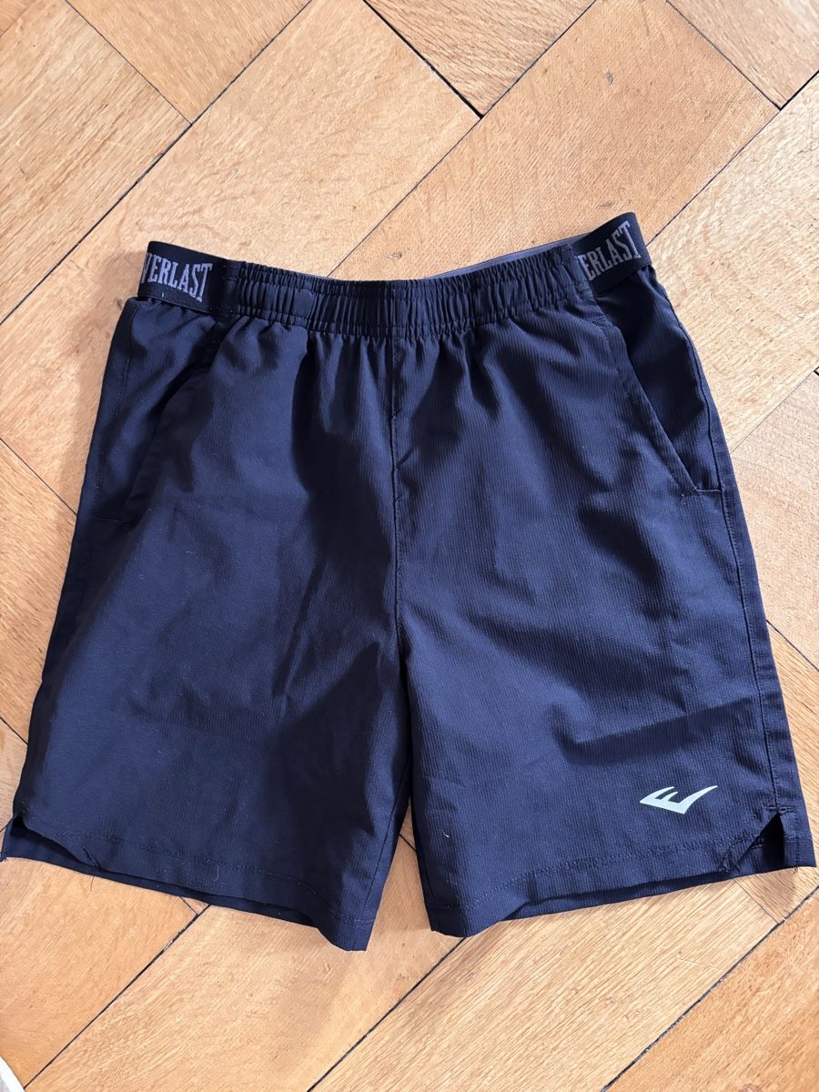 Nike Lotti di vestiti: Sporttenue, 146 – Usato da Zürich venduto da gucks 6