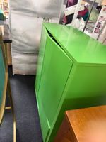 Grünes Sideboard mit 2 Türen Breite ca. 90cm