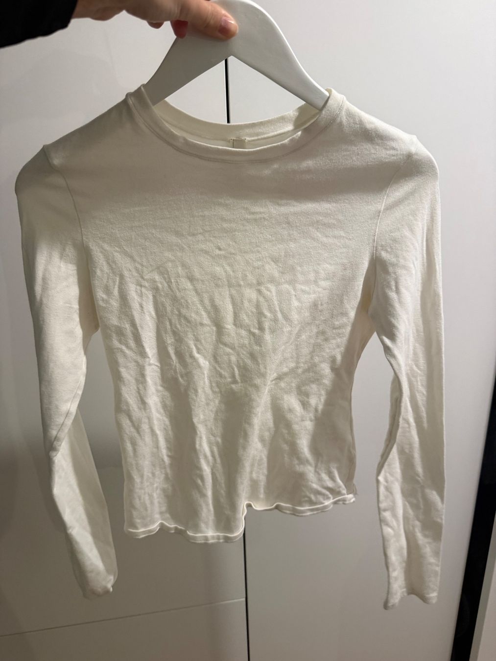 Skims Top: Skims Longsleeve White – Usato da Bottmingen venduto da Itsclaire 6